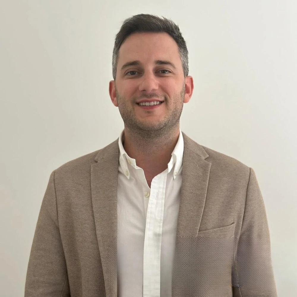 Dr Nicolás Villalba Centro Eona